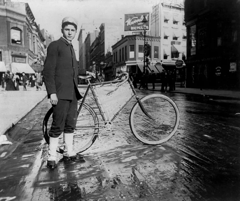 vintage street life new york city