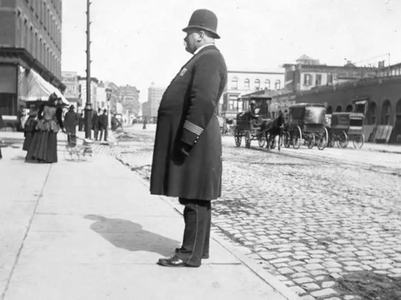 vintage street life new york city
