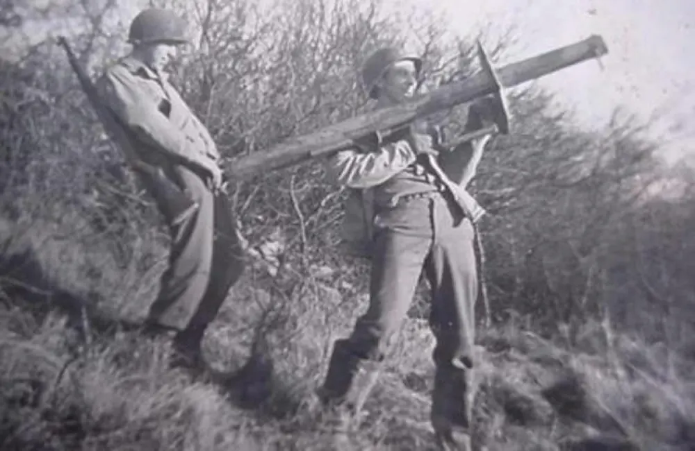 odd photos from Wolrd War Two