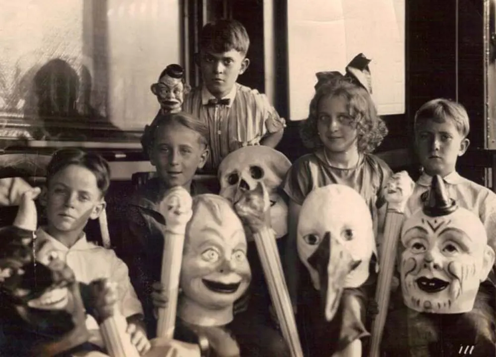 creepy vintage halloween photos