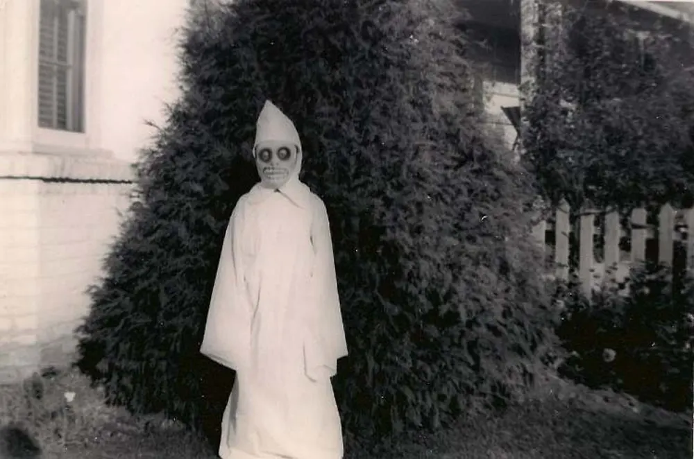 creepy vintage halloween photos