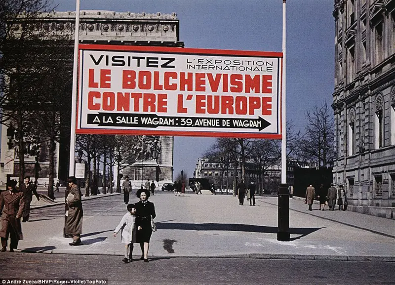 Color photos of occupied paris zucca
