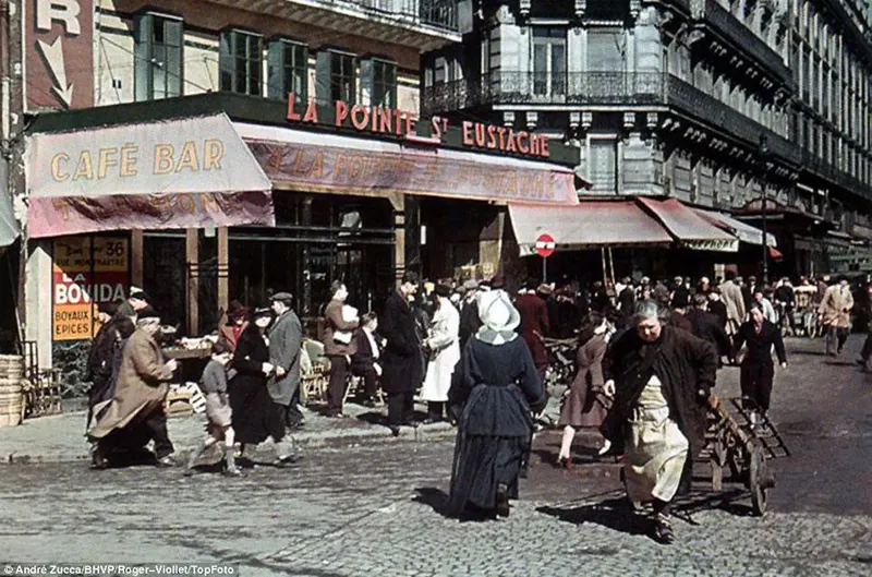 Color photos of occupied paris zucca