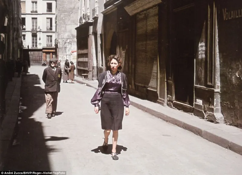 Color photos of occupied paris zucca