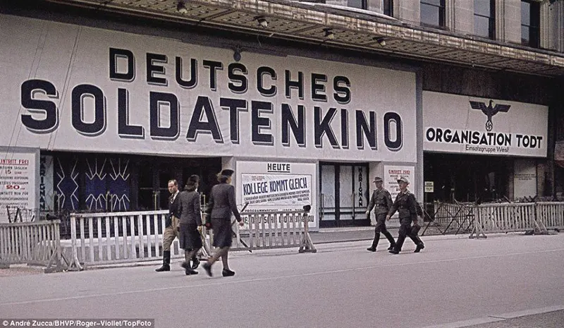 Color photos of occupied paris zucca