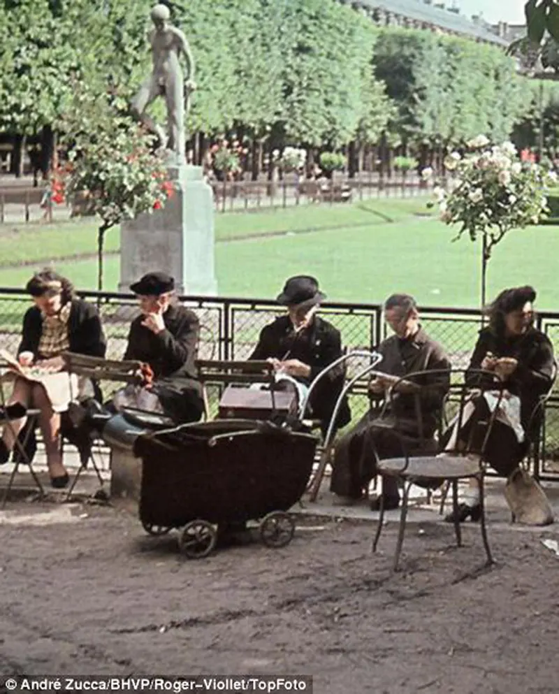 Color photos of occupied paris zucca