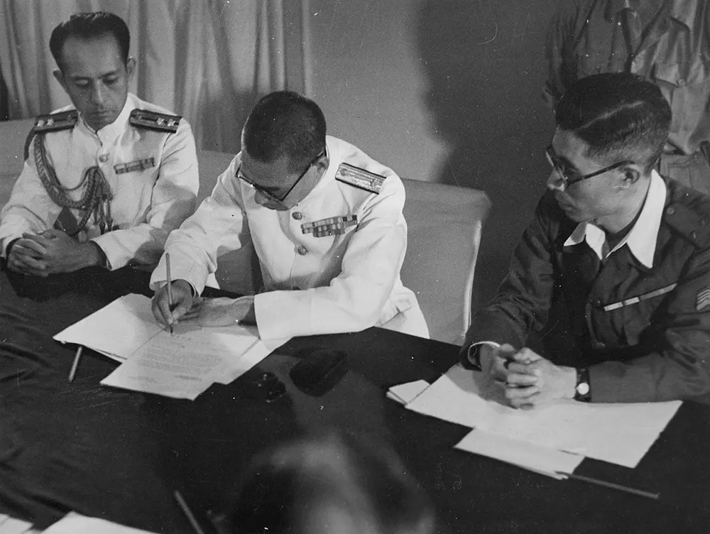 Japanese surrender ceremony photos