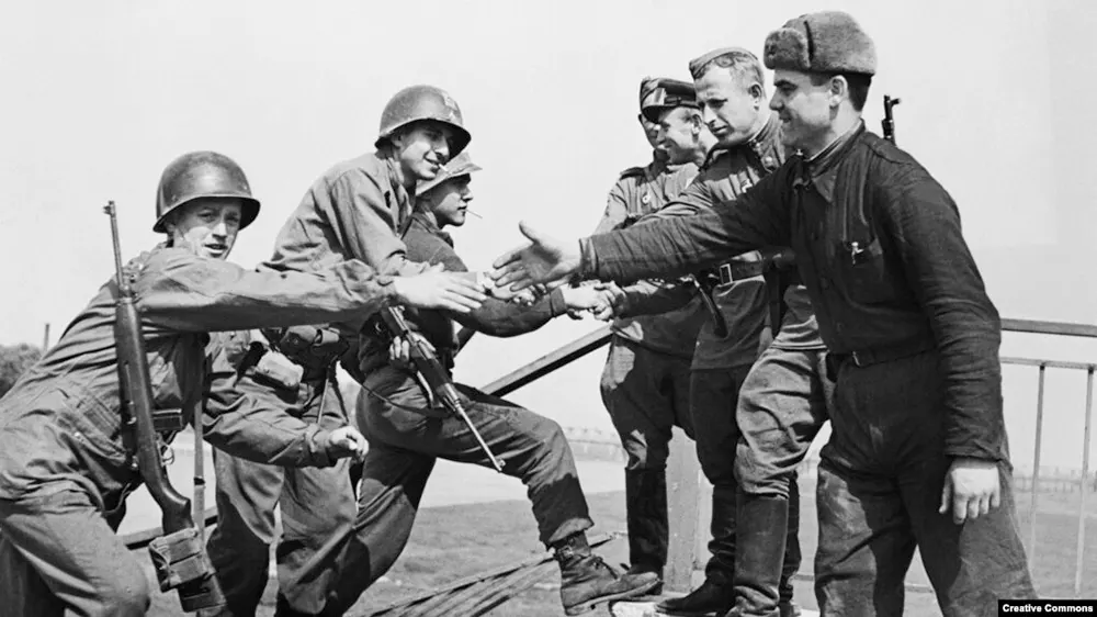 e historic meeting on Elbe River between American and Soviet troops