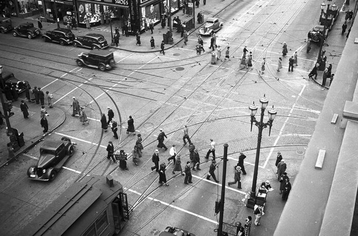 Historical Photos Capture The Street Scenes of Seattle from between Historical Photos Capture The Street Scenes of Seattle from between the 1930s and 1940s