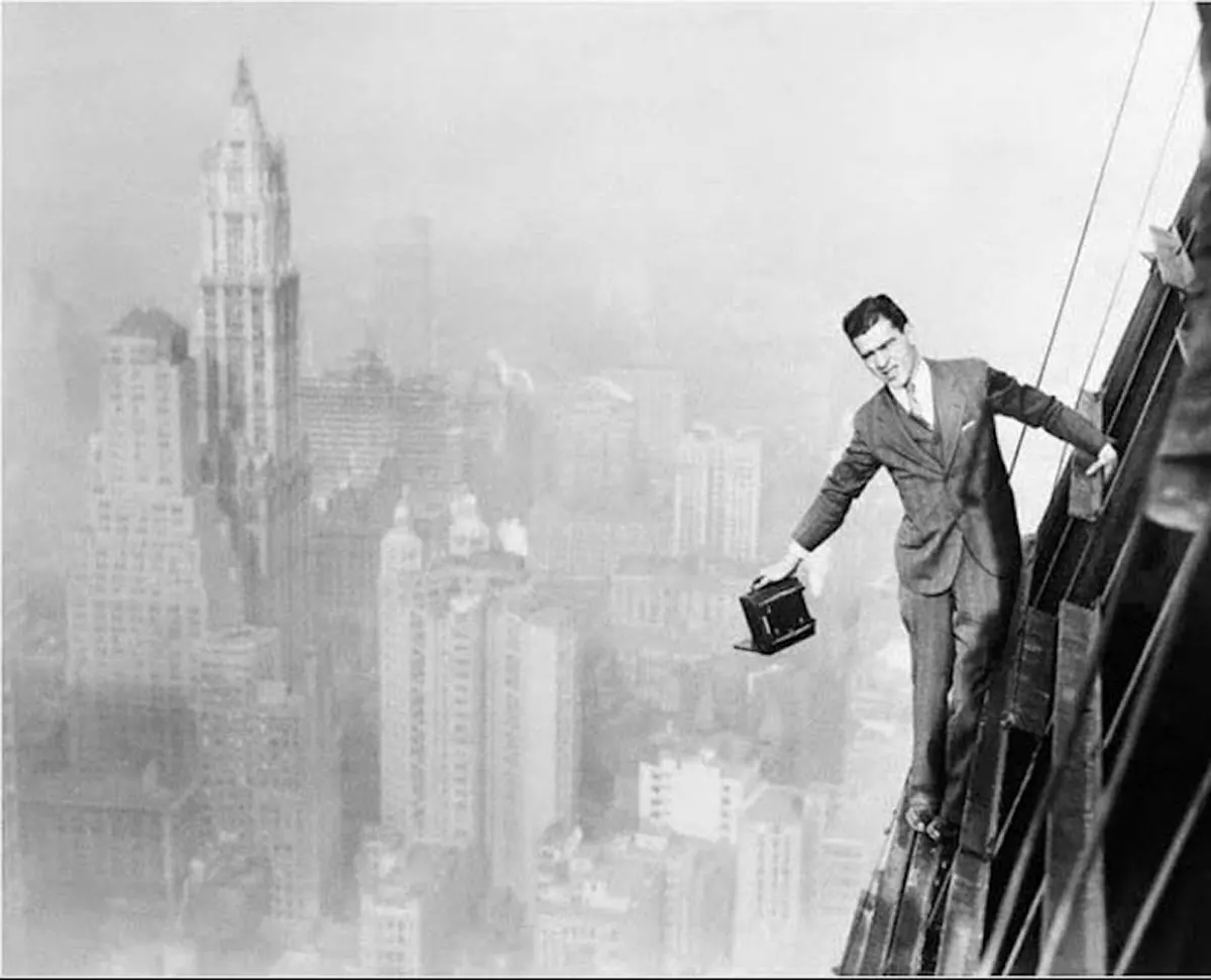 Lunch Atop A Skyscraper