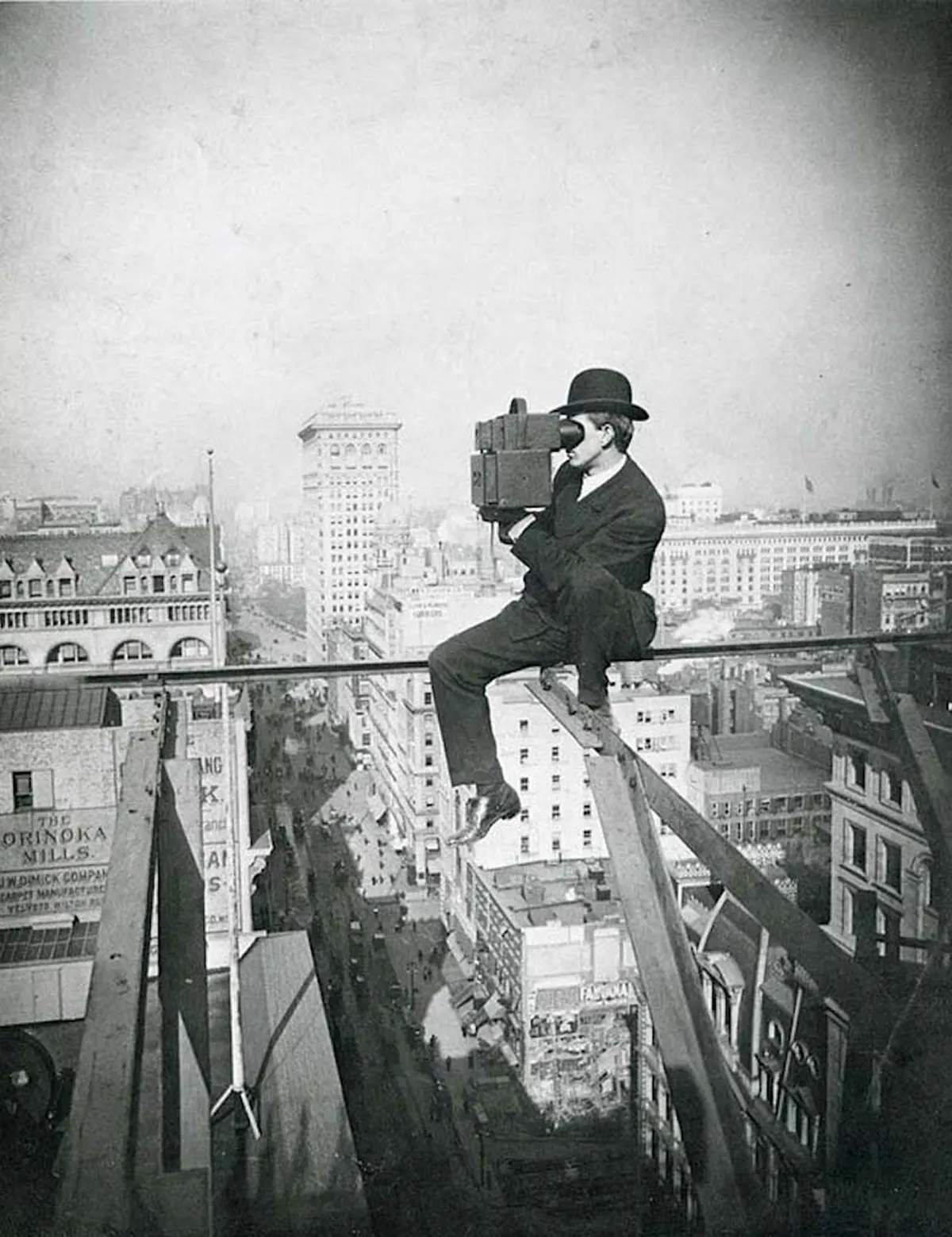 Lunch Atop A Skyscraper