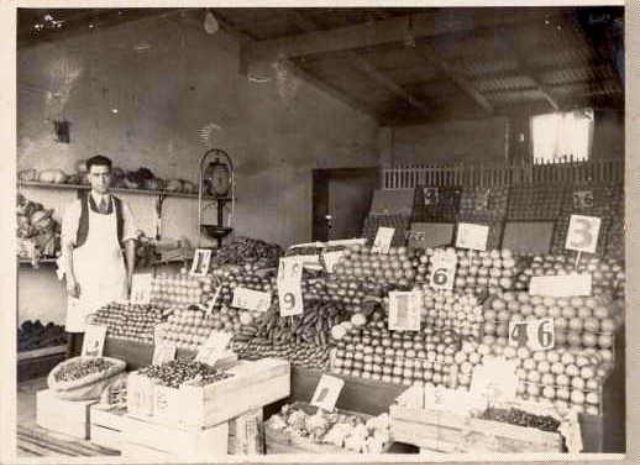 Vintage photos inside the Shops and Stores in Early 20th century
