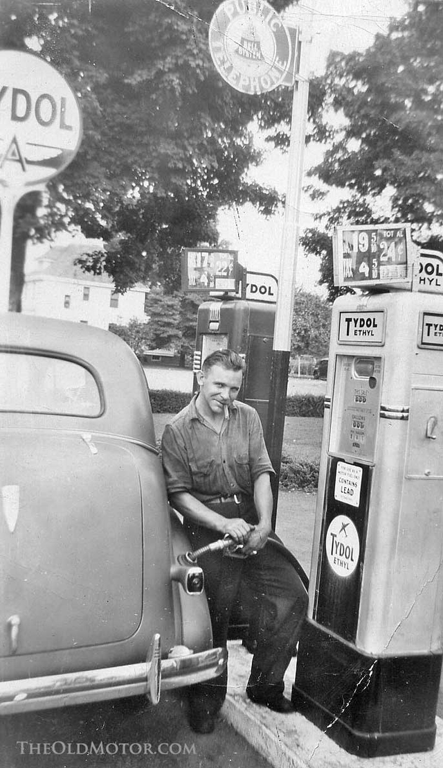 Vintage Photos of Gas Stations