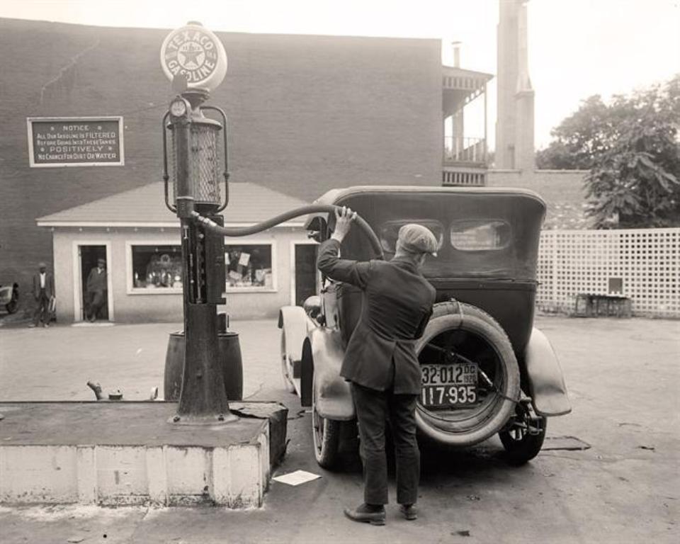 Vintage Photos of Gas Stations