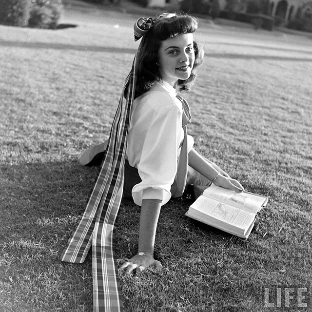 Portraits of Highland Park High School Teenage Girls