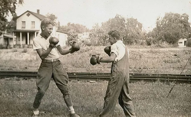 Amusing and Cool Vintage Photos of Everyday Life in Early 20th Century America