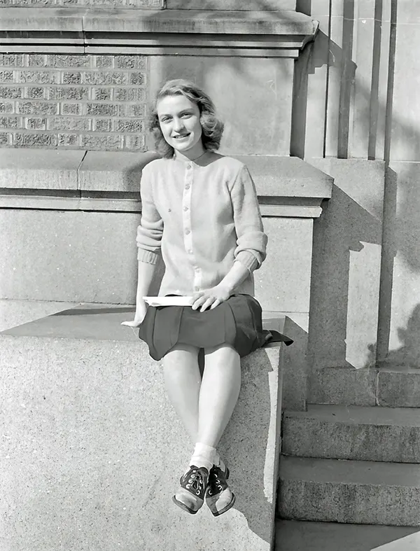 Teenage Fashion of 1940s Photos
