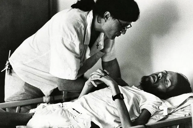Heartbreaking Images That Capture the Harsh Reality of the 1980s AIDS Crisis