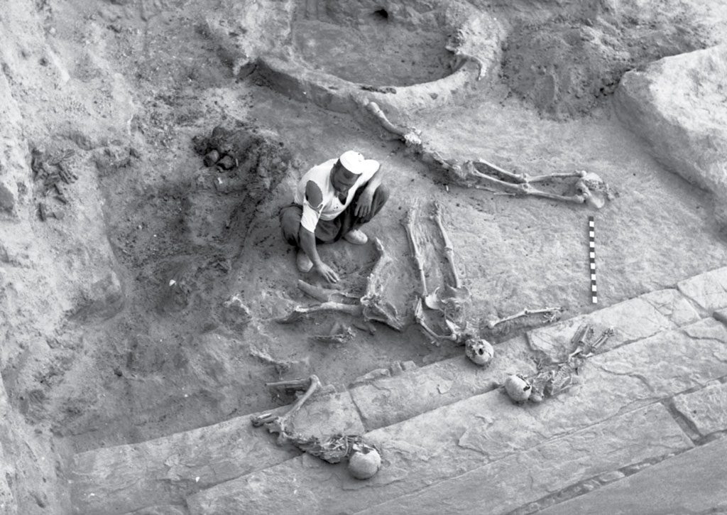 The 2800 years old kiss (The Hasanlu “Lovers”)