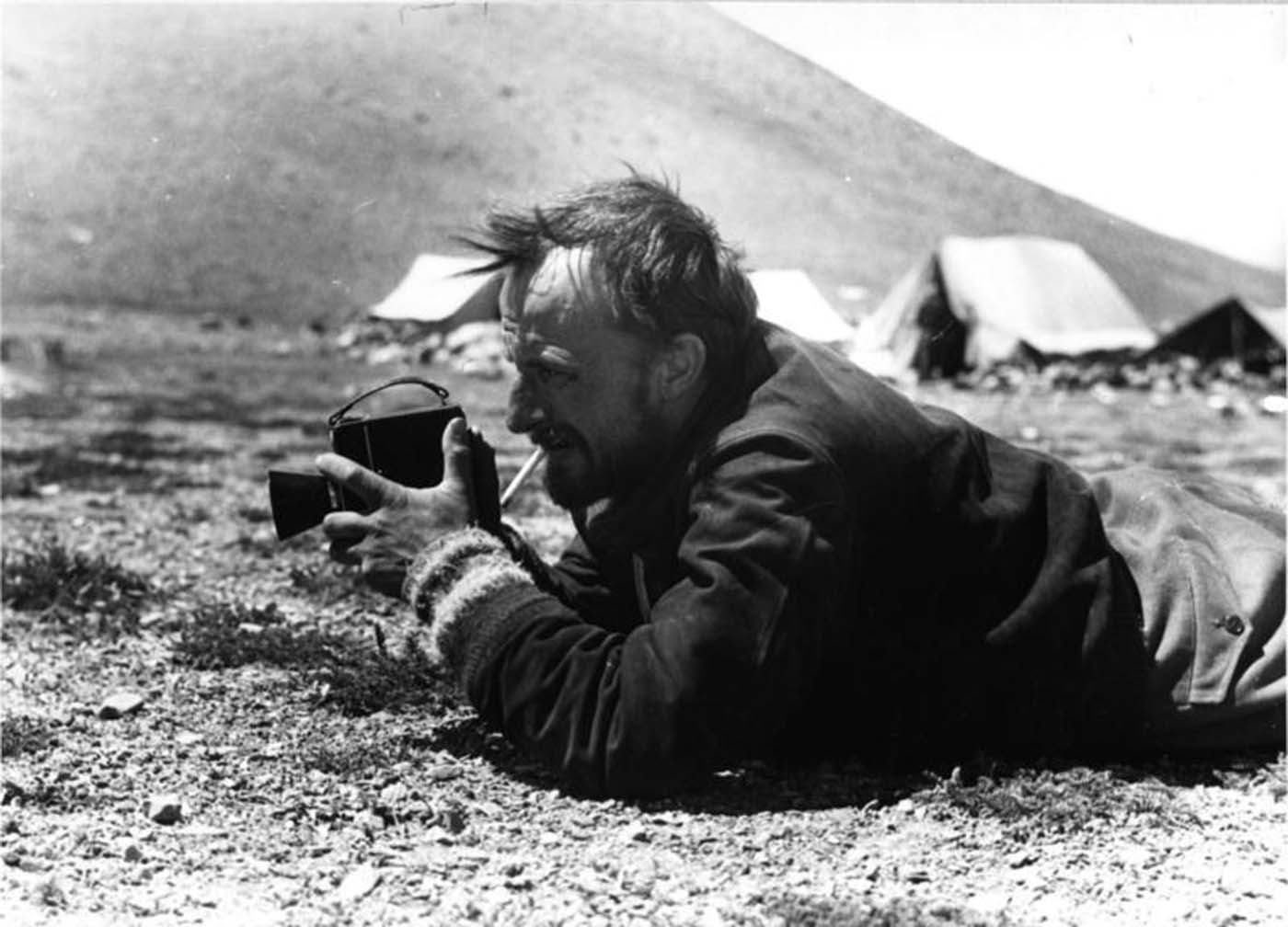Ernst Krause filming blue vetch.