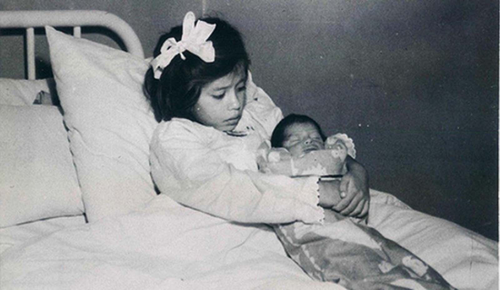 The child, weighing 2,700 grams, was well formed and in good health and was named Gerardo after the doctor who delivered him.