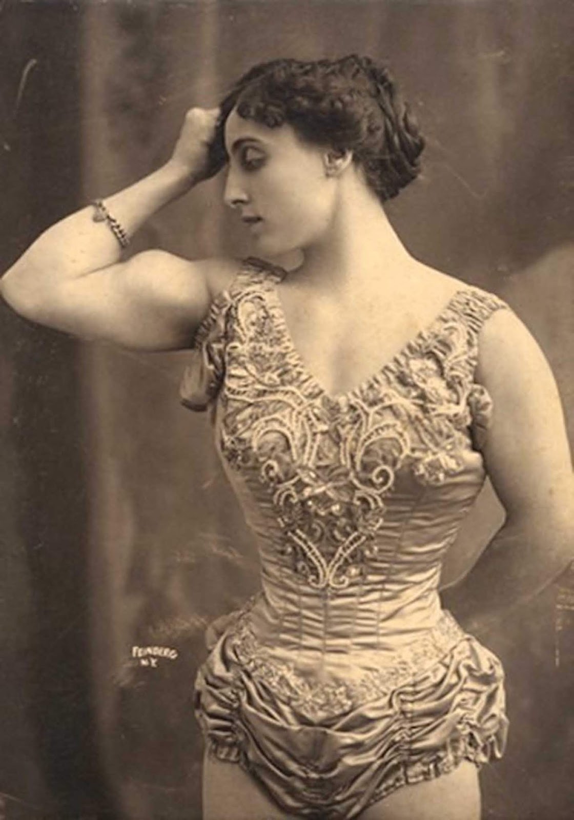 ‘Iron Woman’ circus performer, 1905.