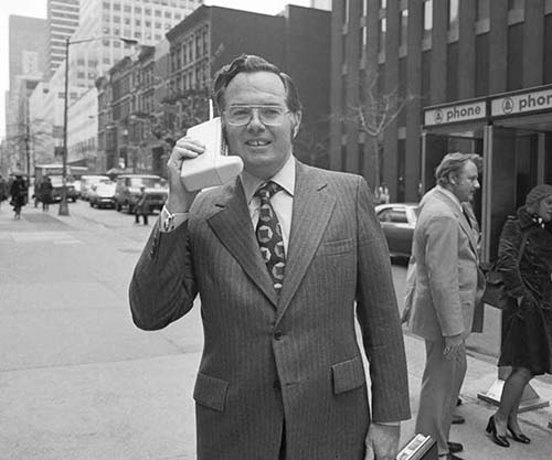 The Huge Mobile Phones of the Old Days: Vintage Photos The Huge Mobile Phones of the Old Days: Vintage Photos