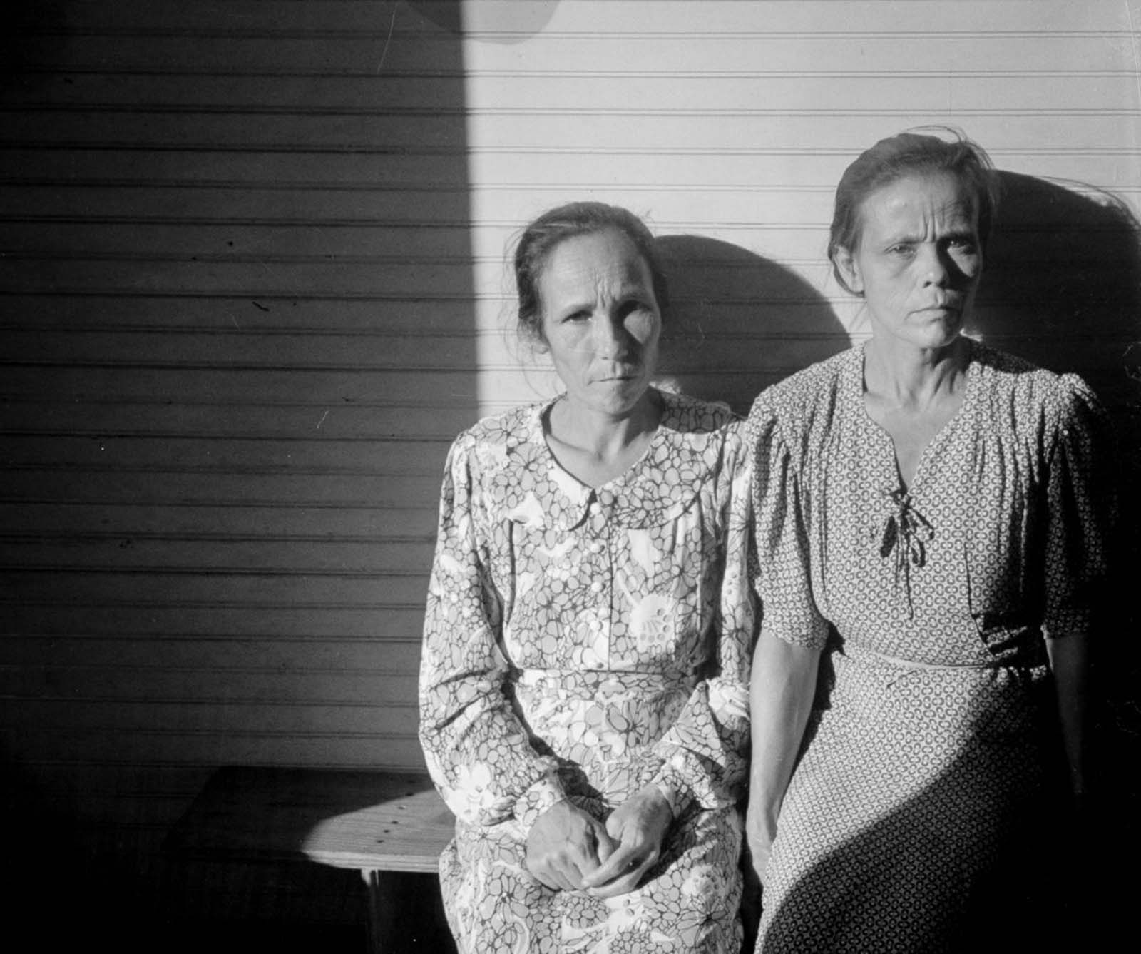 Farmers' wives who live in the hills near Corozal.