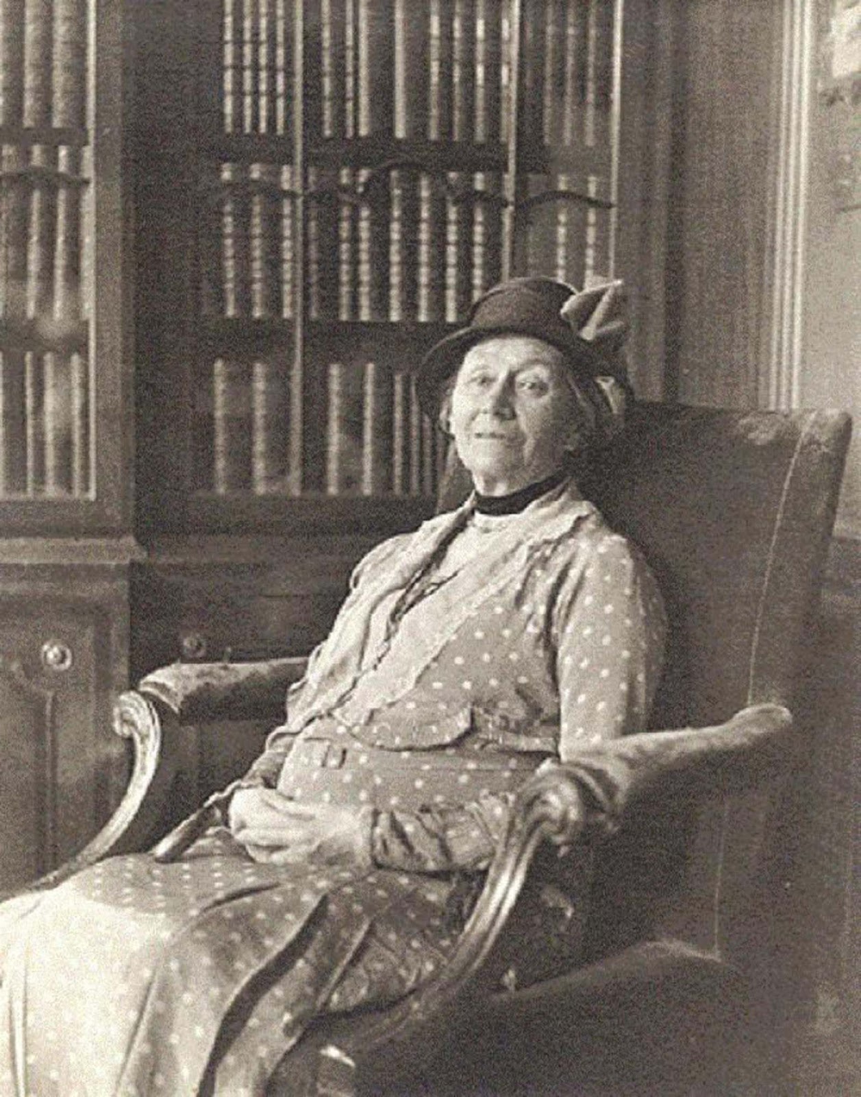 Alice Hargreaves in 1932, at the age of 80.