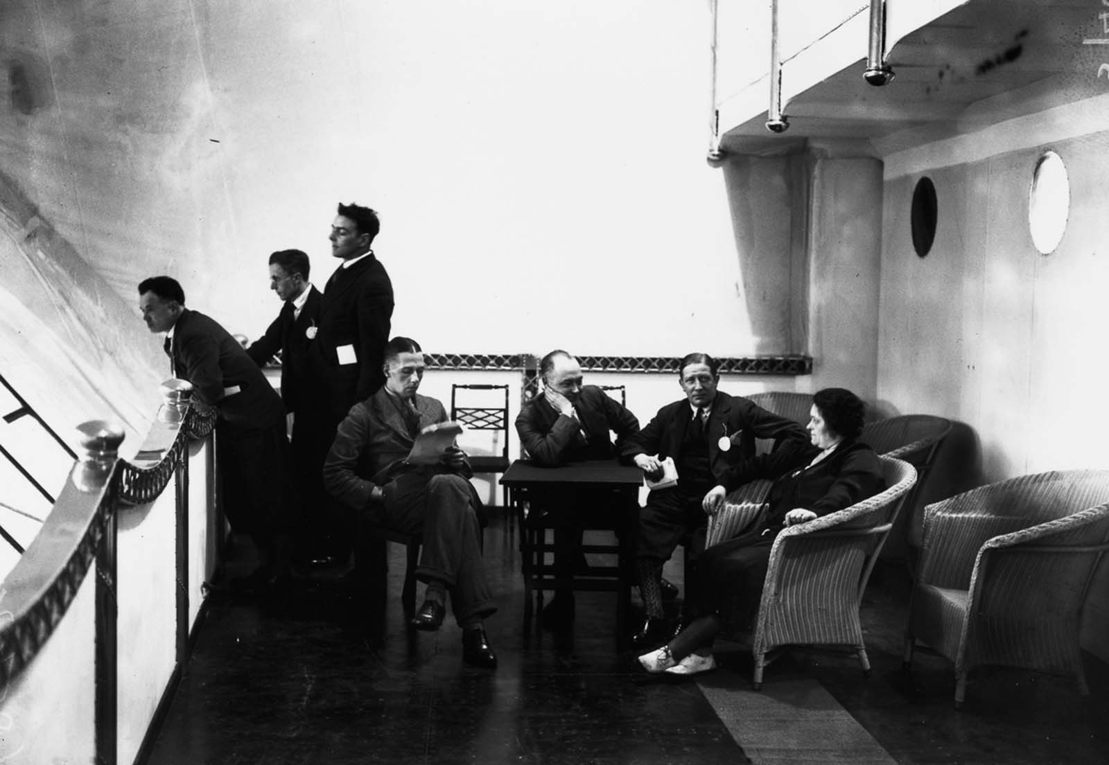 Passengers enjoying the views from above. 1929.