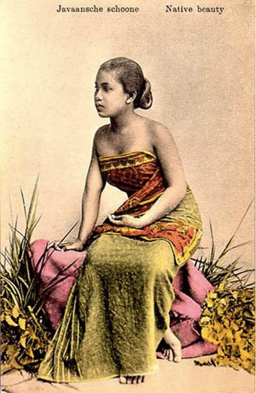 Dutch postcard of a Javanese beauty.
