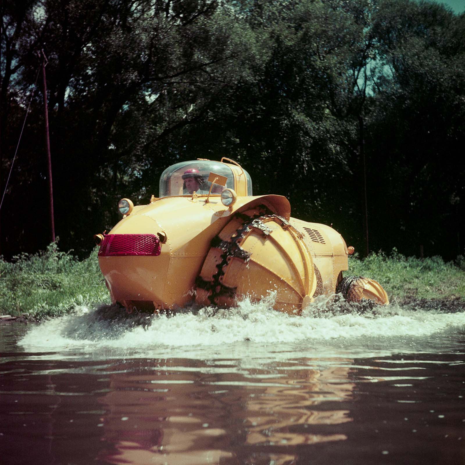 The Rhino: a bizarre experimental all-terrain vehicle, 1954