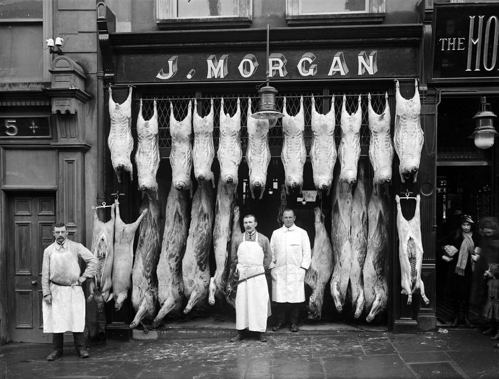 J. Morgan's butcher shop on Broad Street, Waterford. 1916.