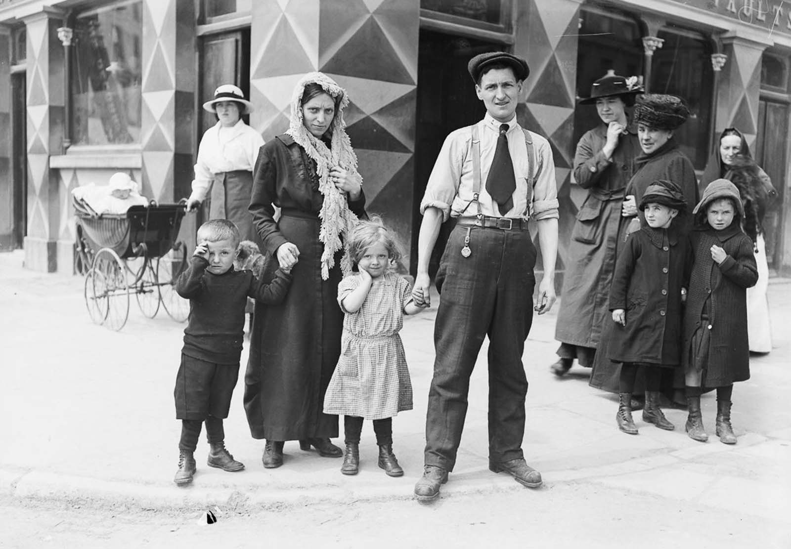 The Riley family, survivors of the sinking of the Lusitania, in Cobh, County Cork. 1915.