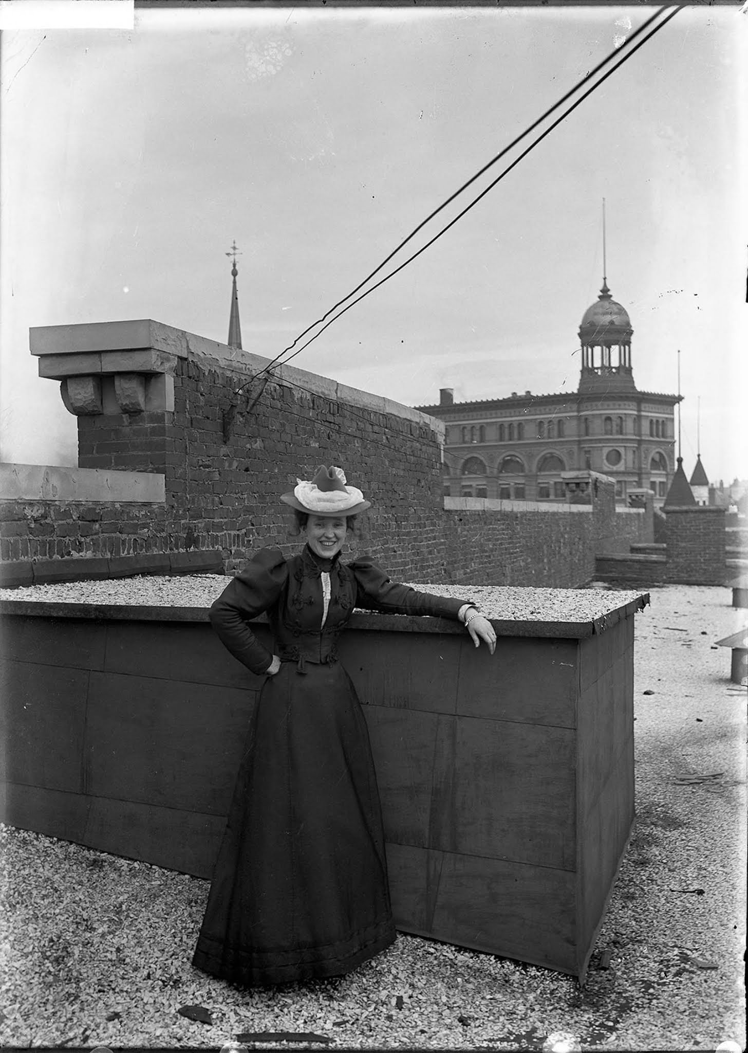 Vintage photos of department store workers during lunch break, 1900