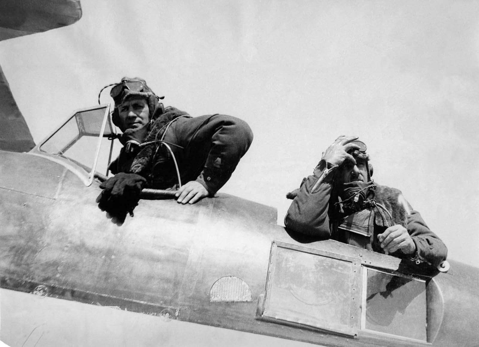 Lord Clydesdale and Colonel Stewart Blacker prepare to set out from the airport at Purnea, India.