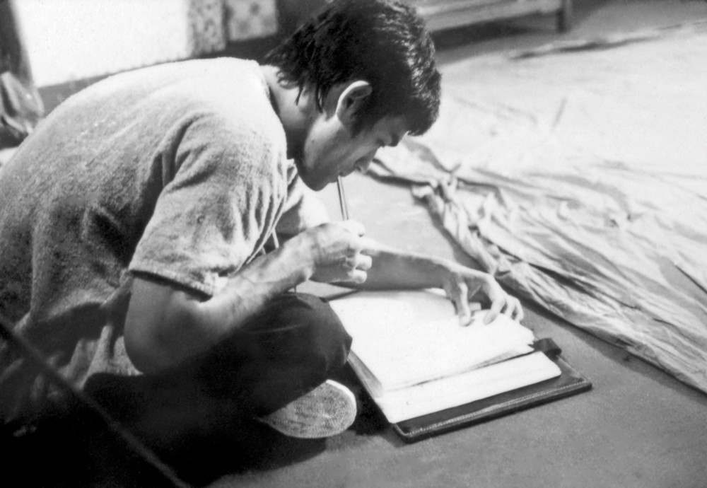 young bruce lee photographs