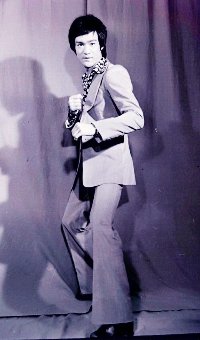 young bruce lee photographs