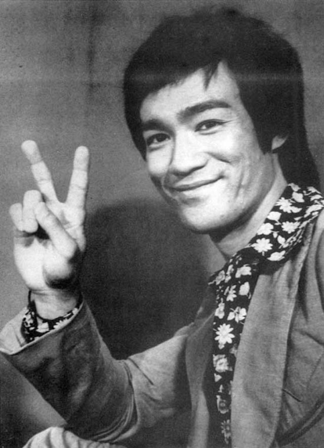 young bruce lee photographs