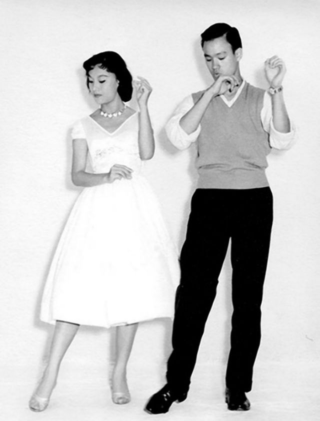 young bruce lee photographs