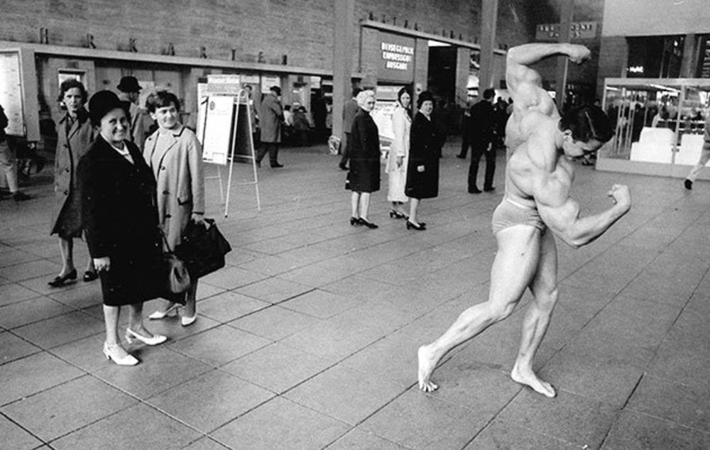 young arnold schwarzenegger photos