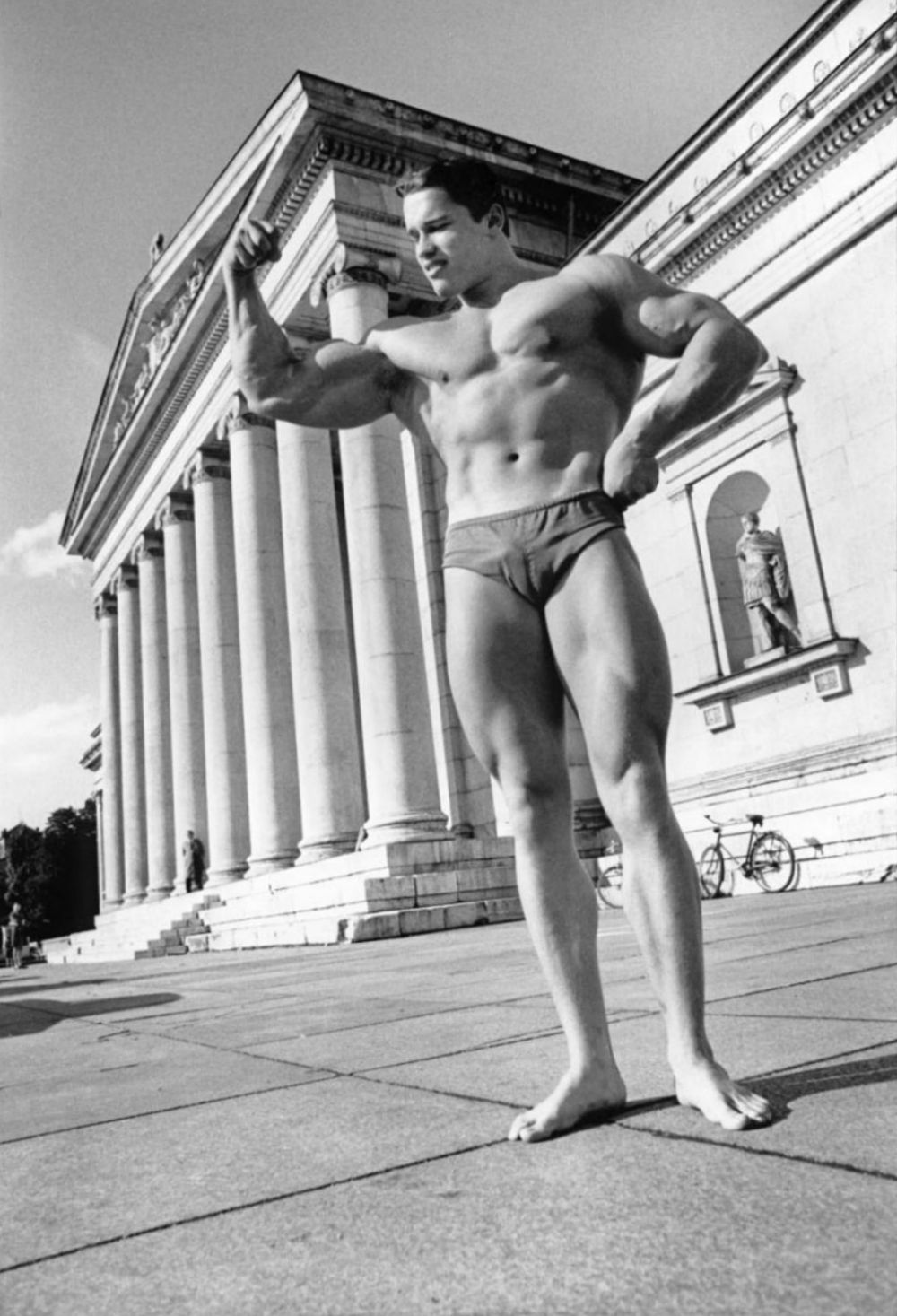 young arnold schwarzenegger photos