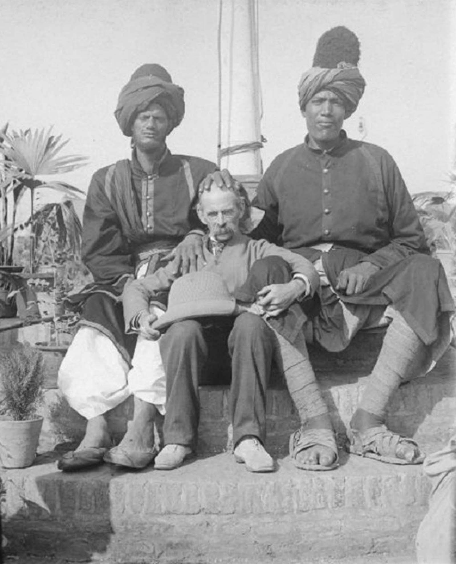 kashmir giants, two giants of kashmir