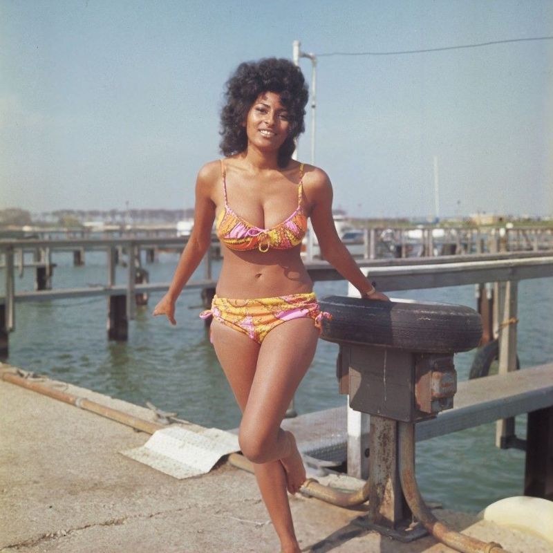 pam grier photos