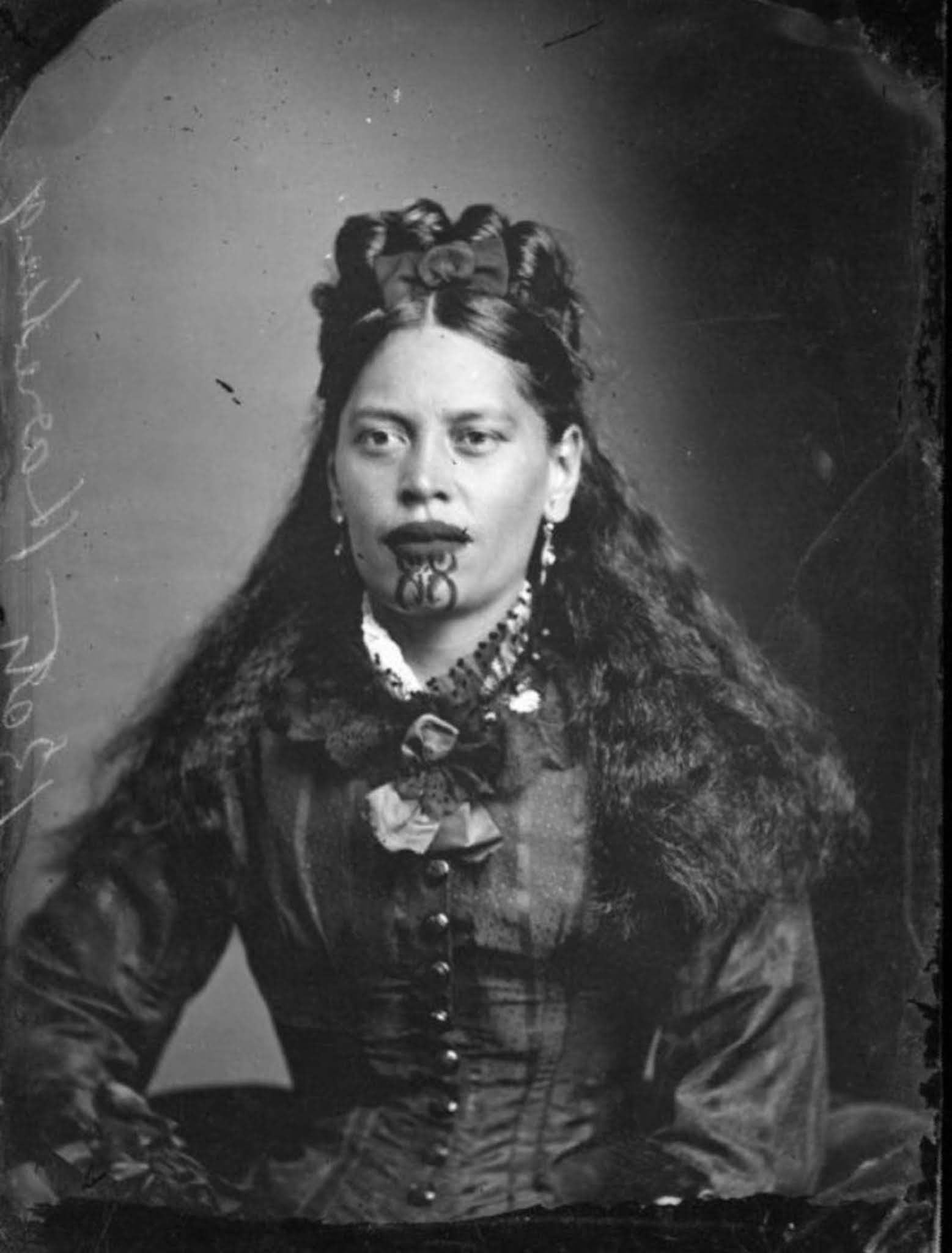 maori women ta moko tattoo