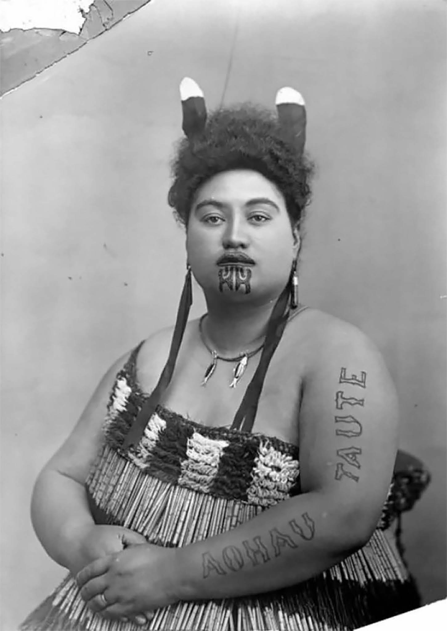maori women ta moko tattoo