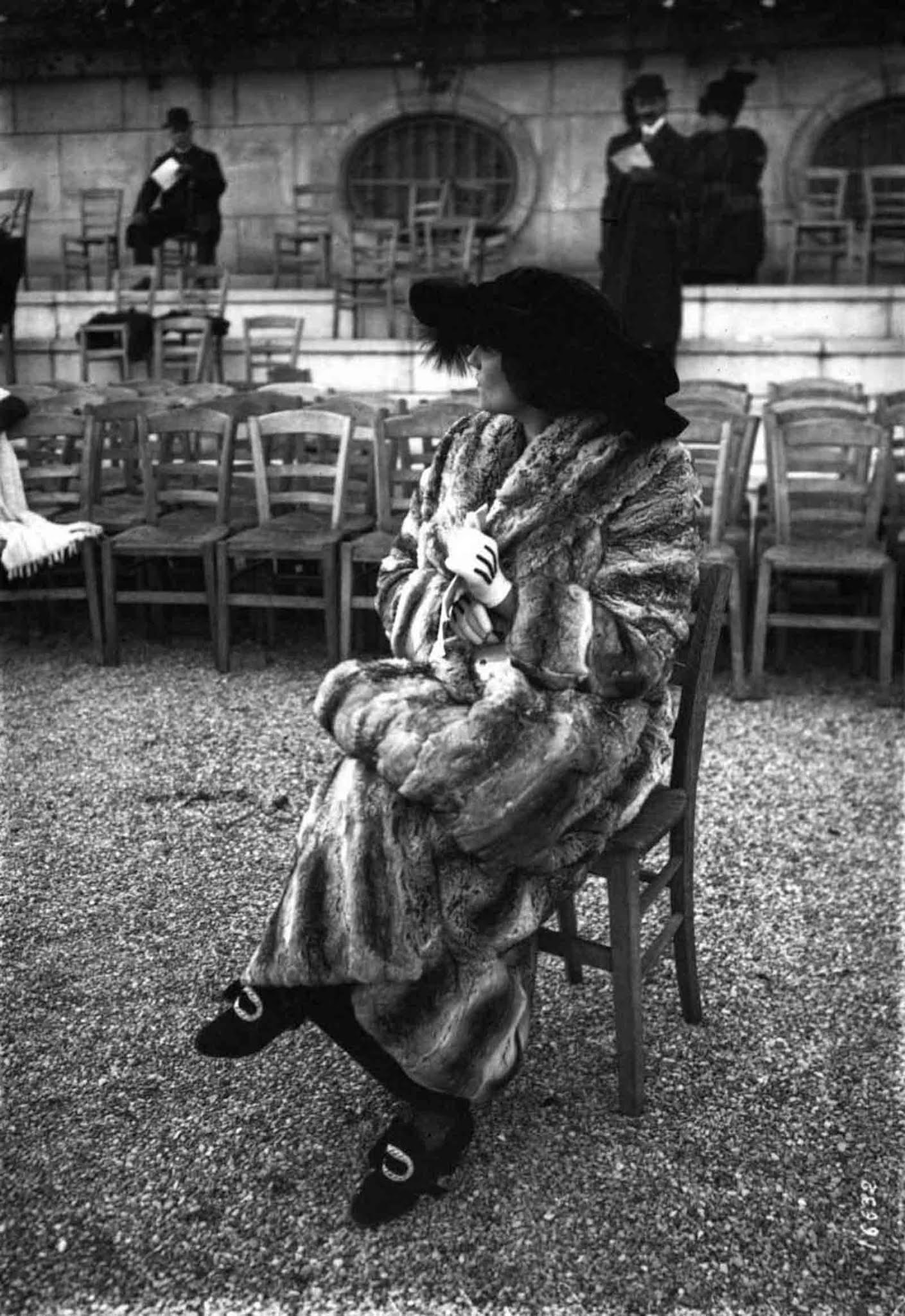 french fashion old street style photographs