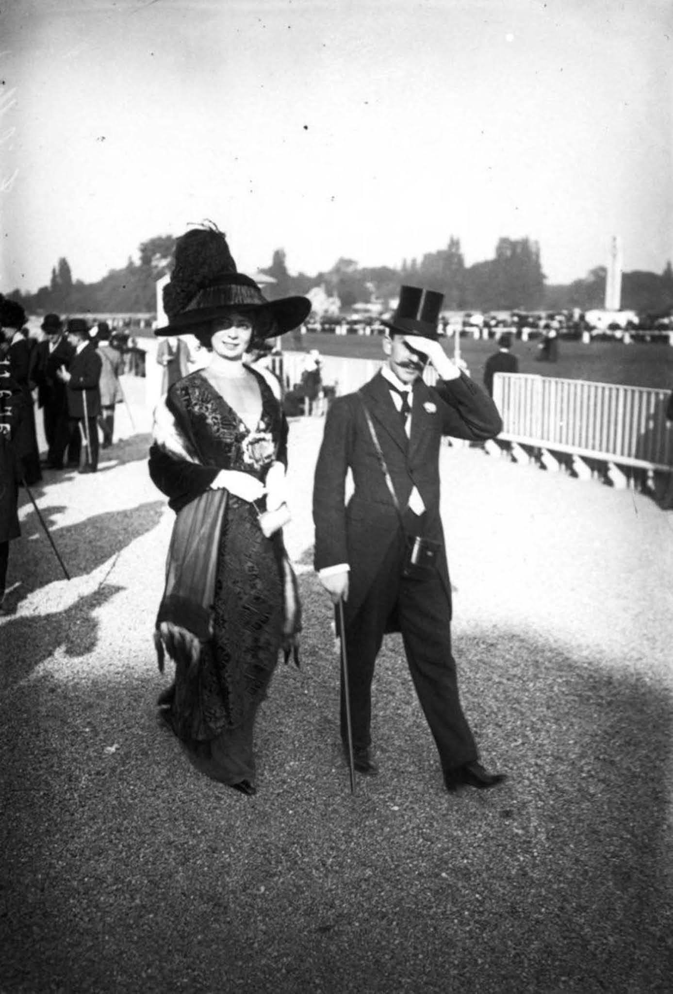 french fashion old street style photographs