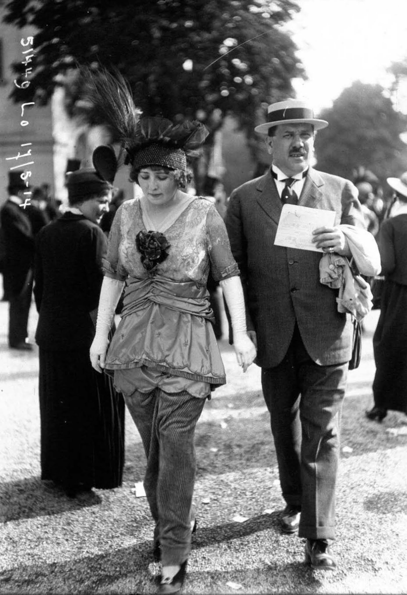 french fashion old street style photographs