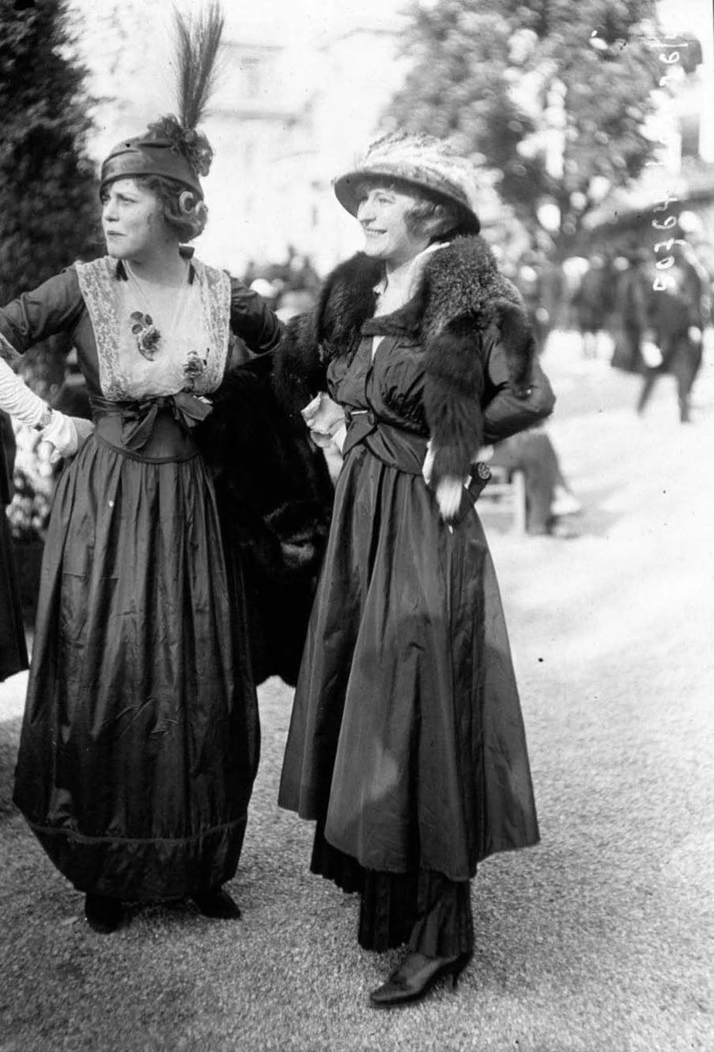 french fashion old street style photographs